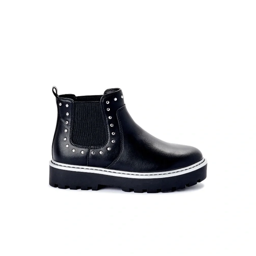 Wonder Nation Girls Black Vegan Studded Chelsea Fashion Lug Boots